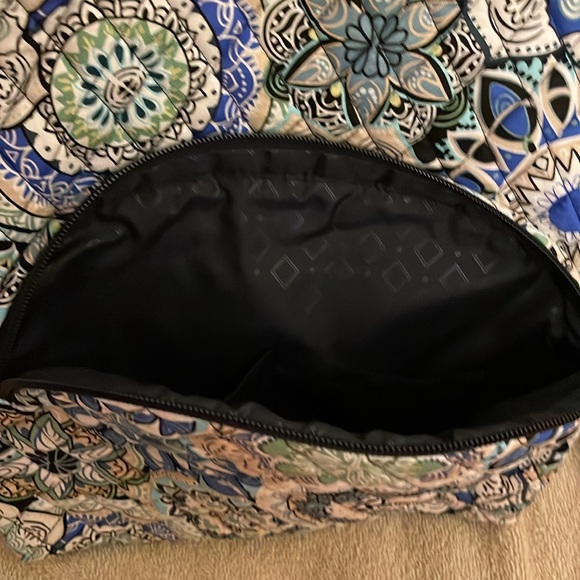 Vera Bradley Essential Backpack NWT - Picture 8 of 15